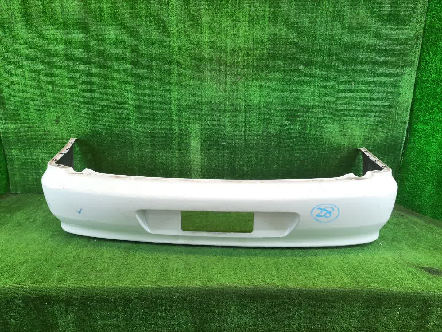 Бампер задний MITSUBISHI LANCER CEDIA, LANCER CS3W, CS9W, CS2W, CS5W 4528 1 ракурс