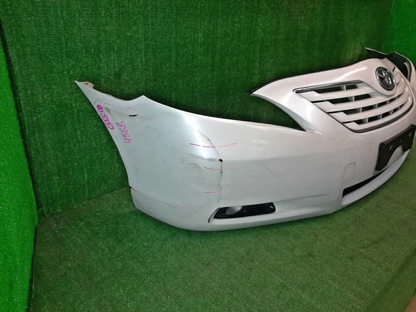 Бампер передний TOYOTA CAMRY, ALTIS AHV40, GSV40, ACV40, ACV45, ACV40N, ACV45N 4568 2 ракурс Бампер передний TOYOTA CAMRY, ALTIS AHV40, GSV40, ACV40, ACV45, ACV40N, ACV45N 4568 2 ракурс