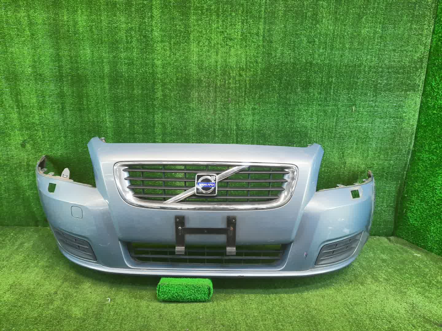 Бампер передний VOLVO V50 MW20, MW67, MW75, MW76, MW77, MW84, MJ68, MJ67, MW50, MW68, MW21, MW, MW38, MW43, MW66 4671 1 ракурс