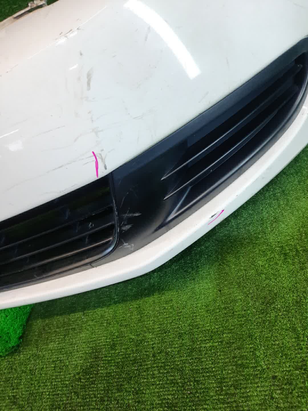 Бампер передний VOLKSWAGEN GOLF 5K1, MK6, AJ5 4816 4 ракурс
