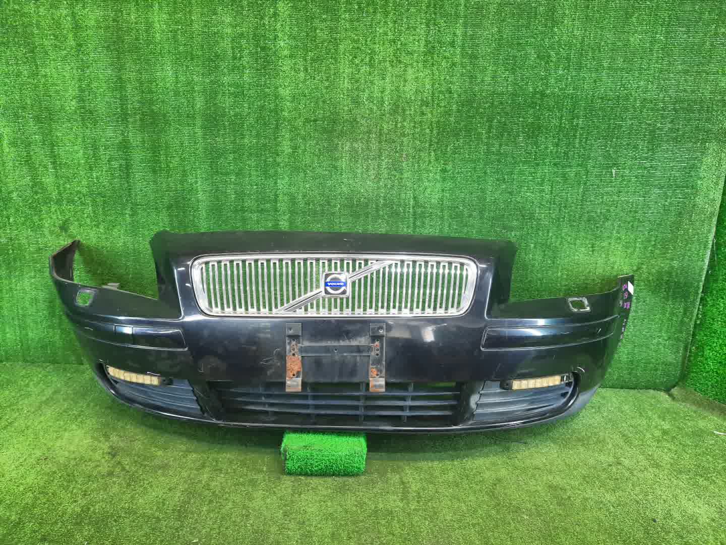 Бампер передний VOLVO V50 MW20, MW67, MW75, MW76, MW77, MW84, MJ68, MJ67, MW50, MW68, MW21, MW, MW38, MW43, MW66 30657005 1 ракурс