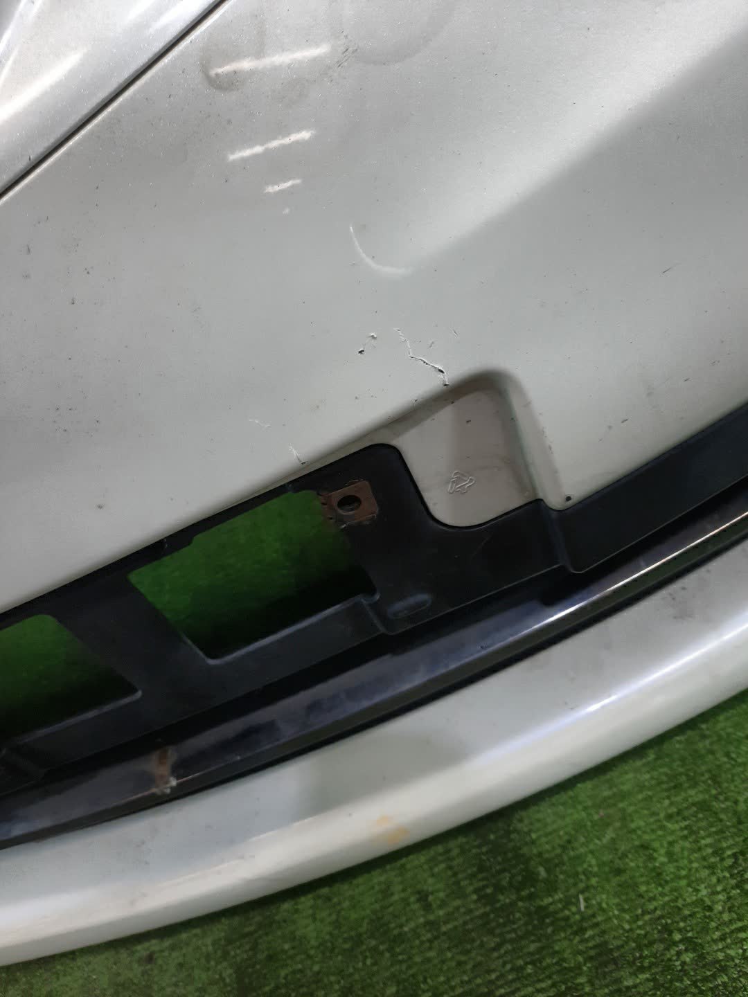 Бампер передний TOYOTA ESTIMA GSR50W 5105 4 ракурс