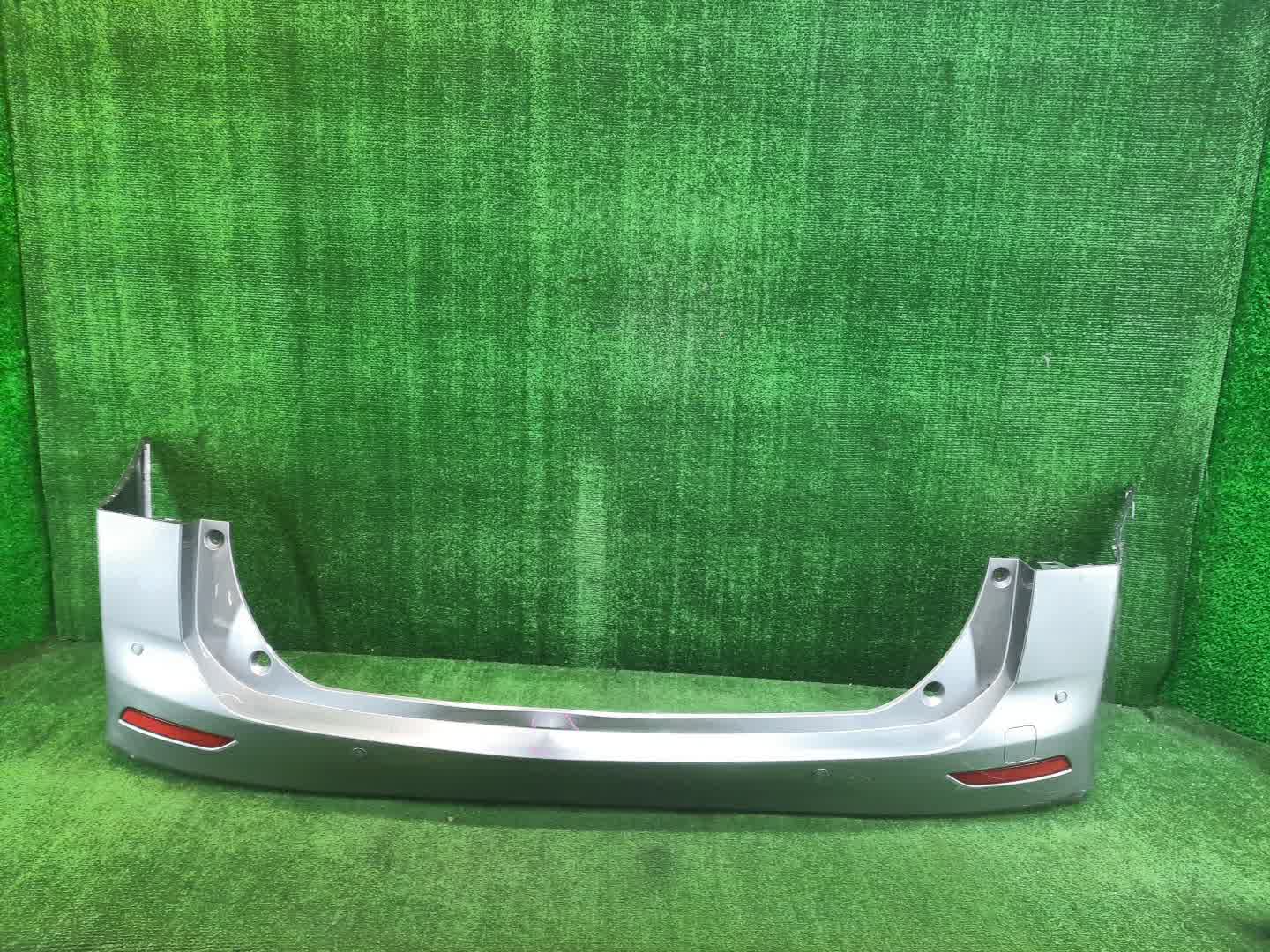 Бампер задний TOYOTA NOAH ZWR90W 5125 1 ракурс