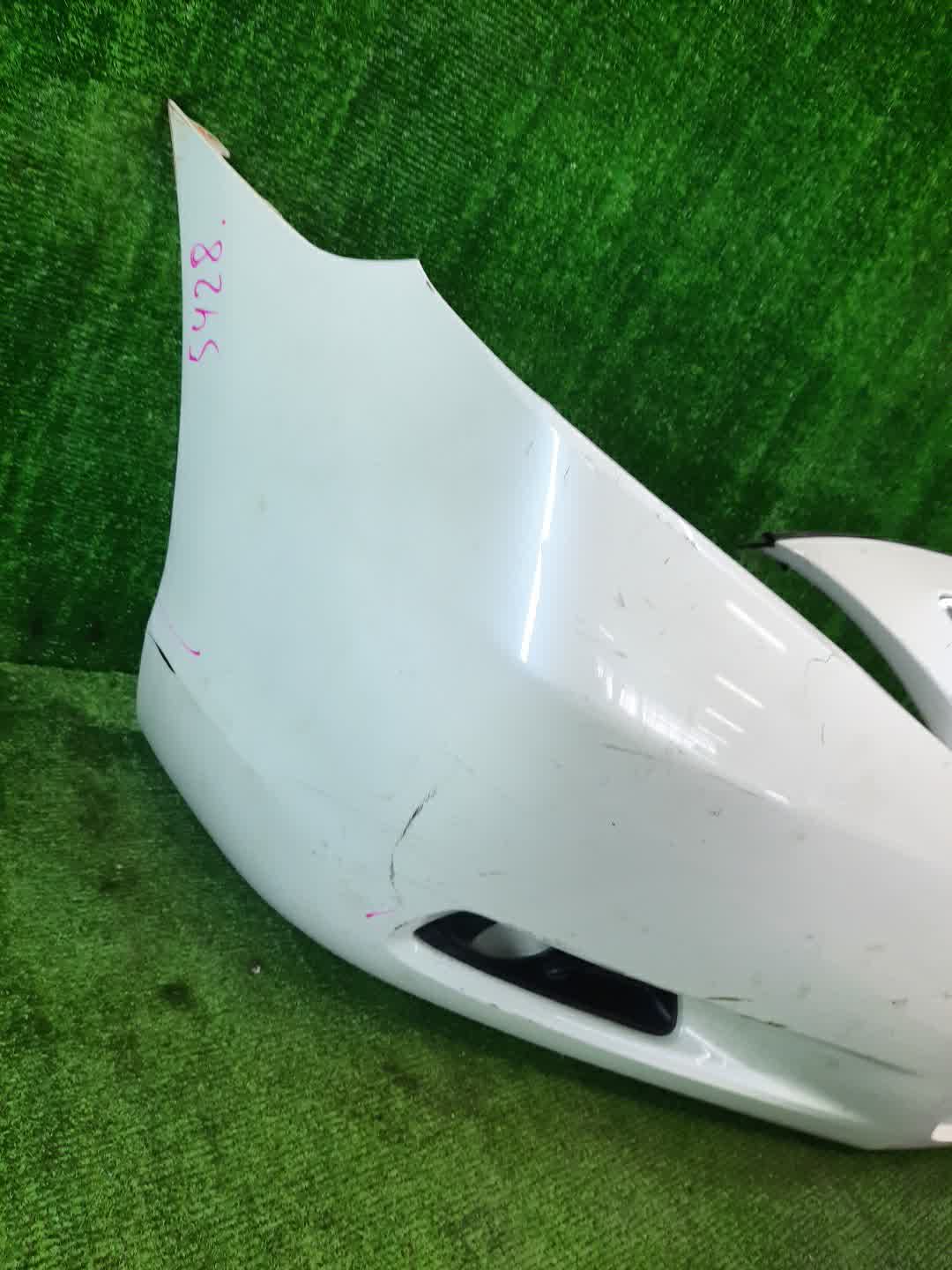 Бампер передний TOYOTA CAMRY, ALTIS AHV40, GSV40, ACV40, ACV45, ACV40N, ACV45N 5428 2 ракурс Бампер передний TOYOTA CAMRY, ALTIS AHV40, GSV40, ACV40, ACV45, ACV40N, ACV45N 5428 2 ракурс
