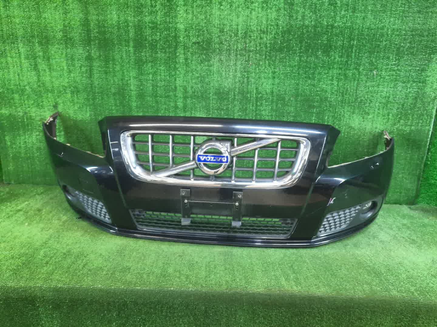Бампер передний VOLVO V70 BW60, BW47, BW40, BW90, BW69, BW71, BW98, BW56, BW48 5607 1 ракурс Бампер передний VOLVO V70 BW60, BW47, BW40, BW90, BW69, BW71, BW98, BW56, BW48 5607 1 ракурс