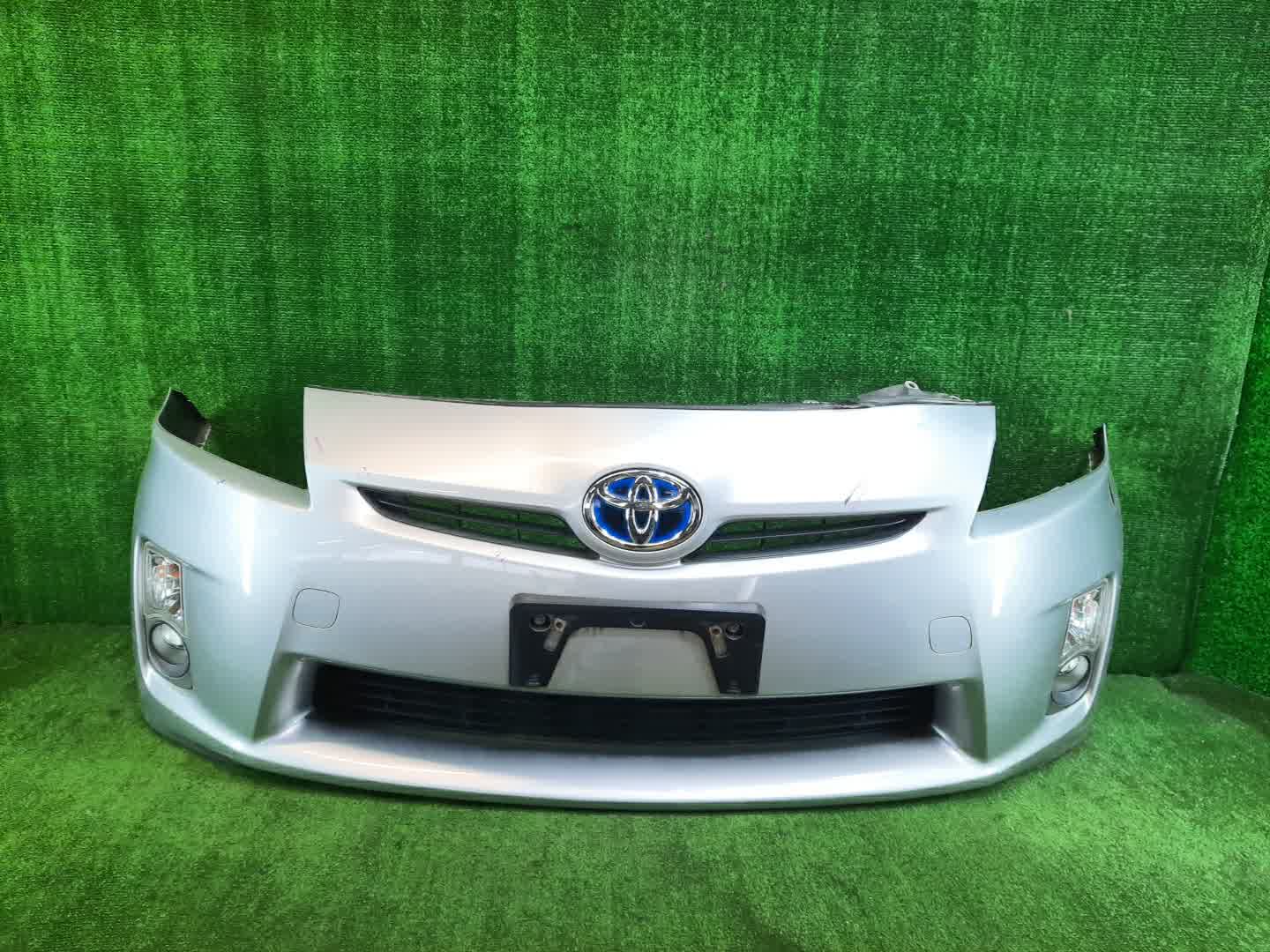 Бампер передний TOYOTA PRIUS ZVW30 5642 1 ракурс