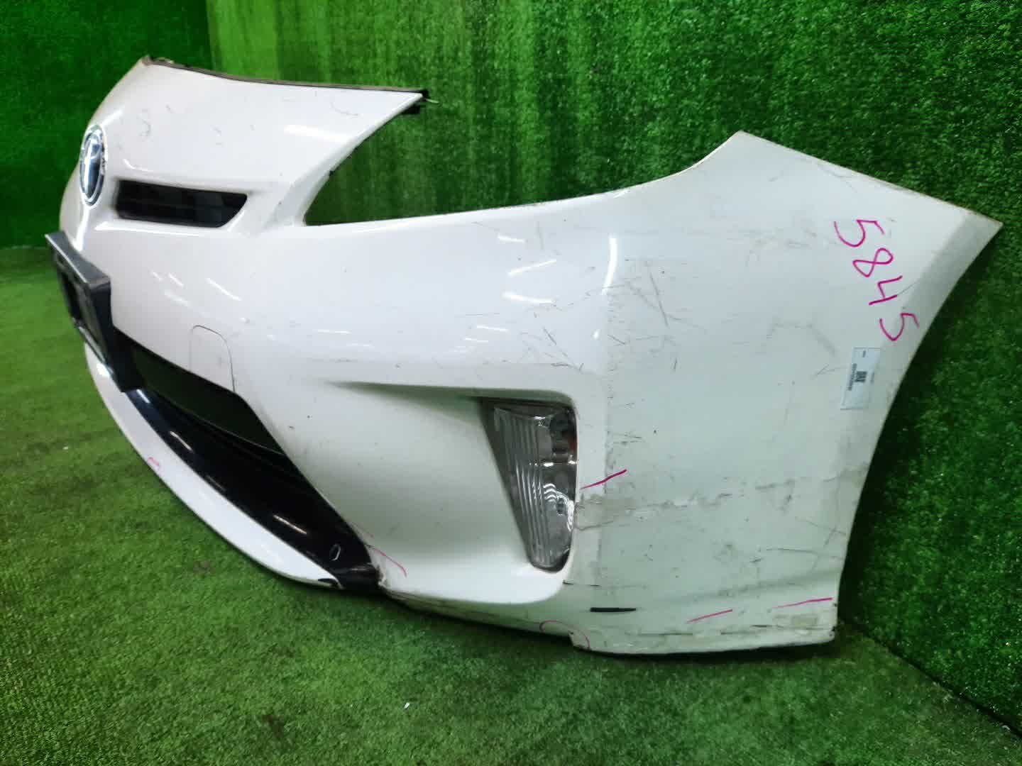 Бампер передний TOYOTA PRIUS ZVW30 5845 2 ракурс