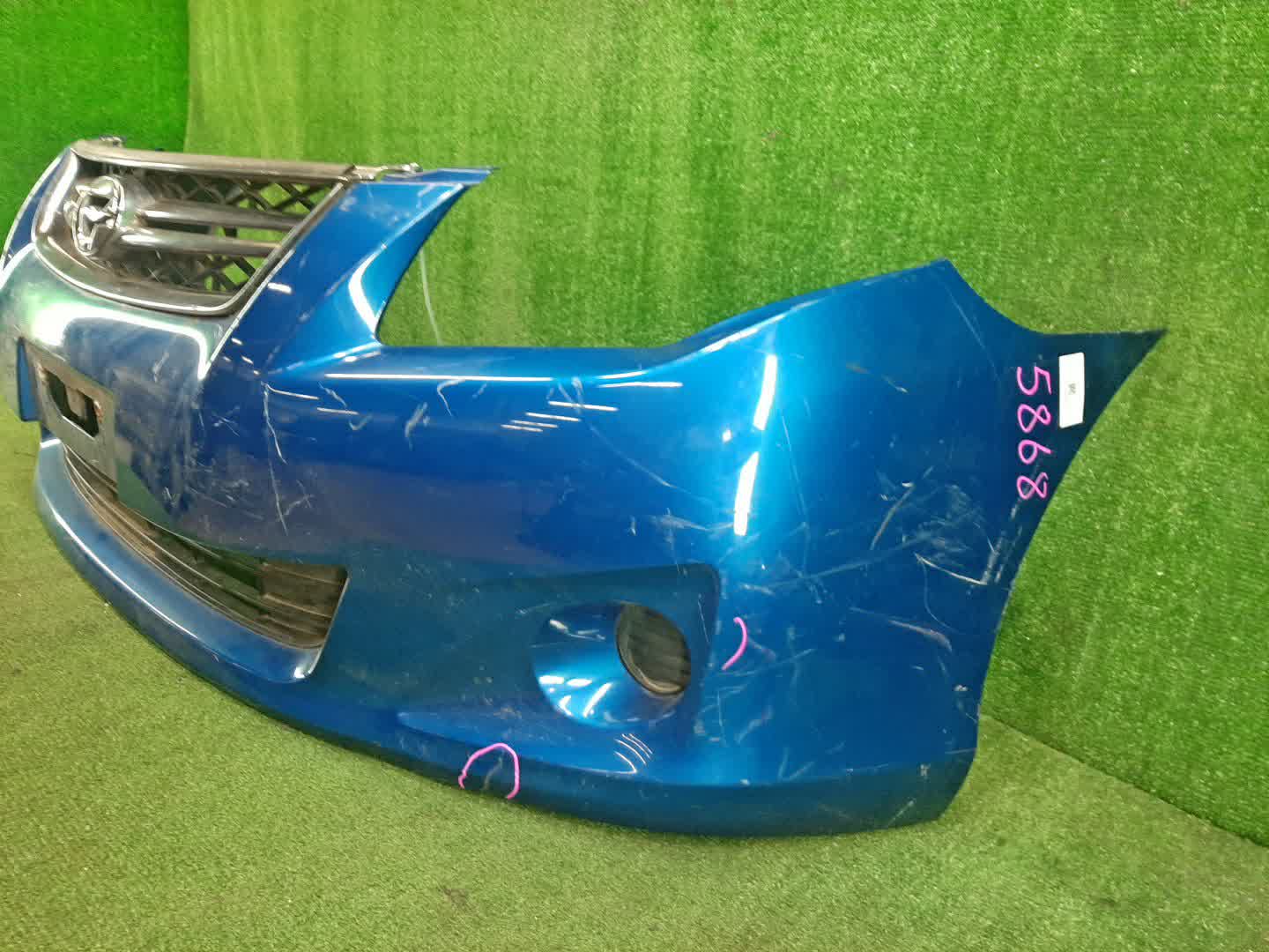 Бампер передний TOYOTA COROLLA FIELDER, COROLLA AXIO ZRE144G, ZRE142G, NZE144G, NZE141G, NZE141, NZE144, ZRE142, ZRE144 5868 2 ракурс Бампер передний TOYOTA COROLLA FIELDER, COROLLA AXIO ZRE144G, ZRE142G, NZE144G, NZE141G, NZE141, NZE144, ZRE142, ZRE144 5868 2 ракурс
