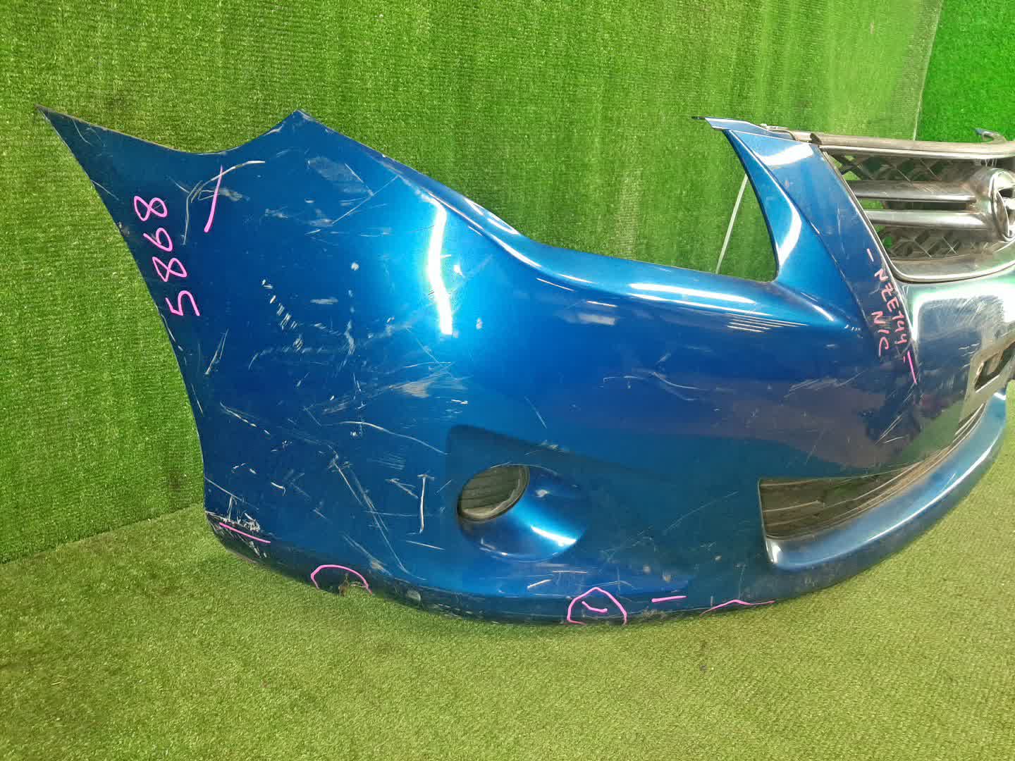 Бампер передний TOYOTA COROLLA FIELDER, COROLLA AXIO ZRE144G, ZRE142G, NZE144G, NZE141G, NZE141, NZE144, ZRE142, ZRE144 5868 3 ракурс Бампер передний TOYOTA COROLLA FIELDER, COROLLA AXIO ZRE144G, ZRE142G, NZE144G, NZE141G, NZE141, NZE144, ZRE142, ZRE144 5868 3 ракурс