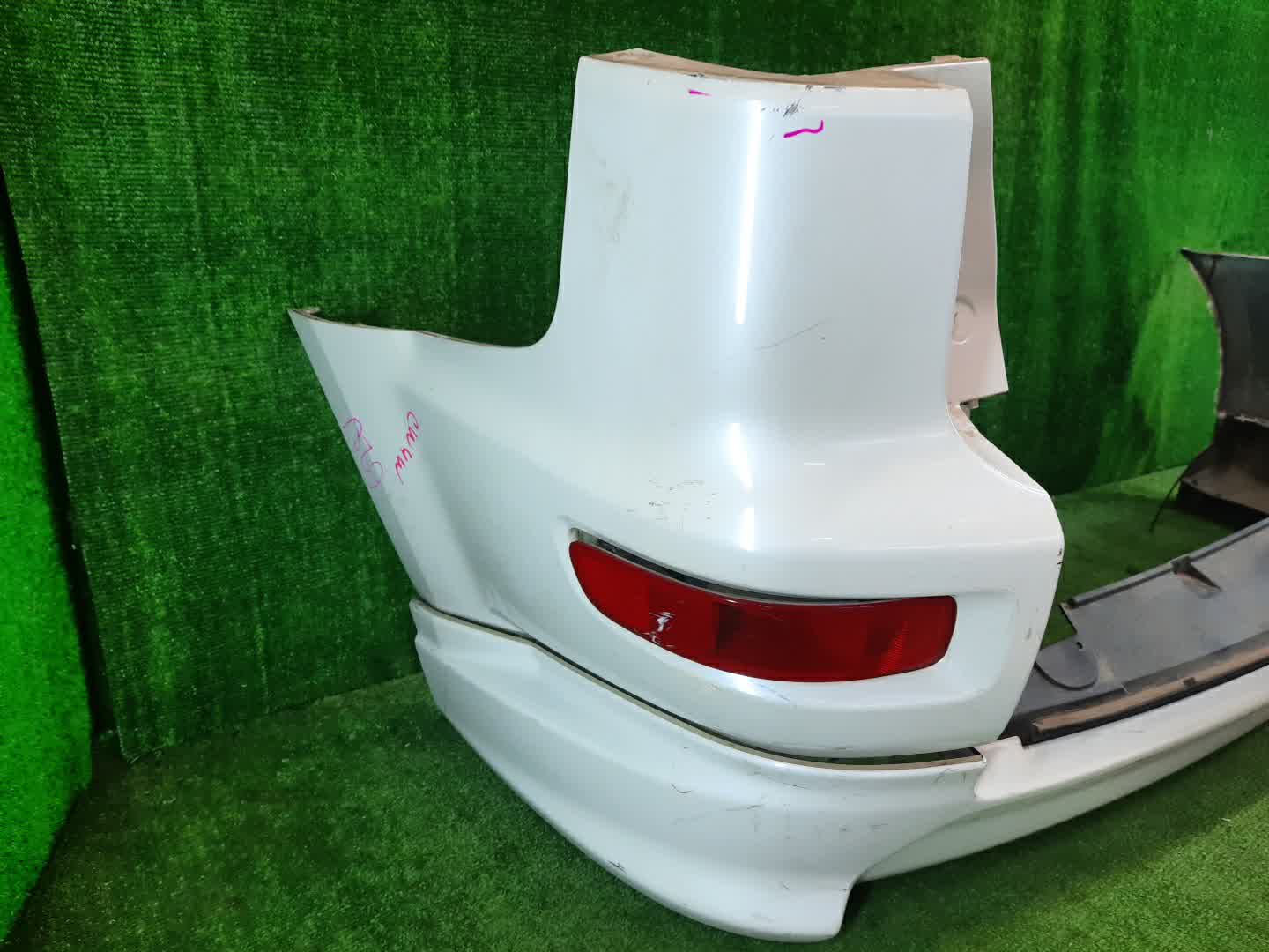 Бампер задний MITSUBISHI OUTLANDER CW4W, CW6W, CW5W 6281 3 ракурс Бампер задний MITSUBISHI OUTLANDER CW4W, CW6W, CW5W 6281 3 ракурс