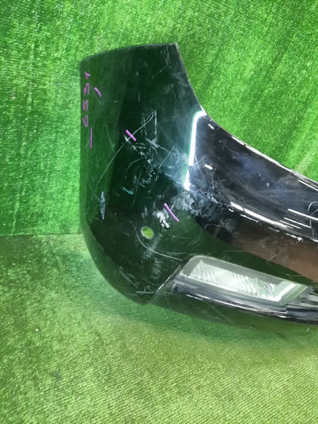 Бампер передний TOYOTA LAND CRUISER URJ202 52119-60A80 2 ракурс