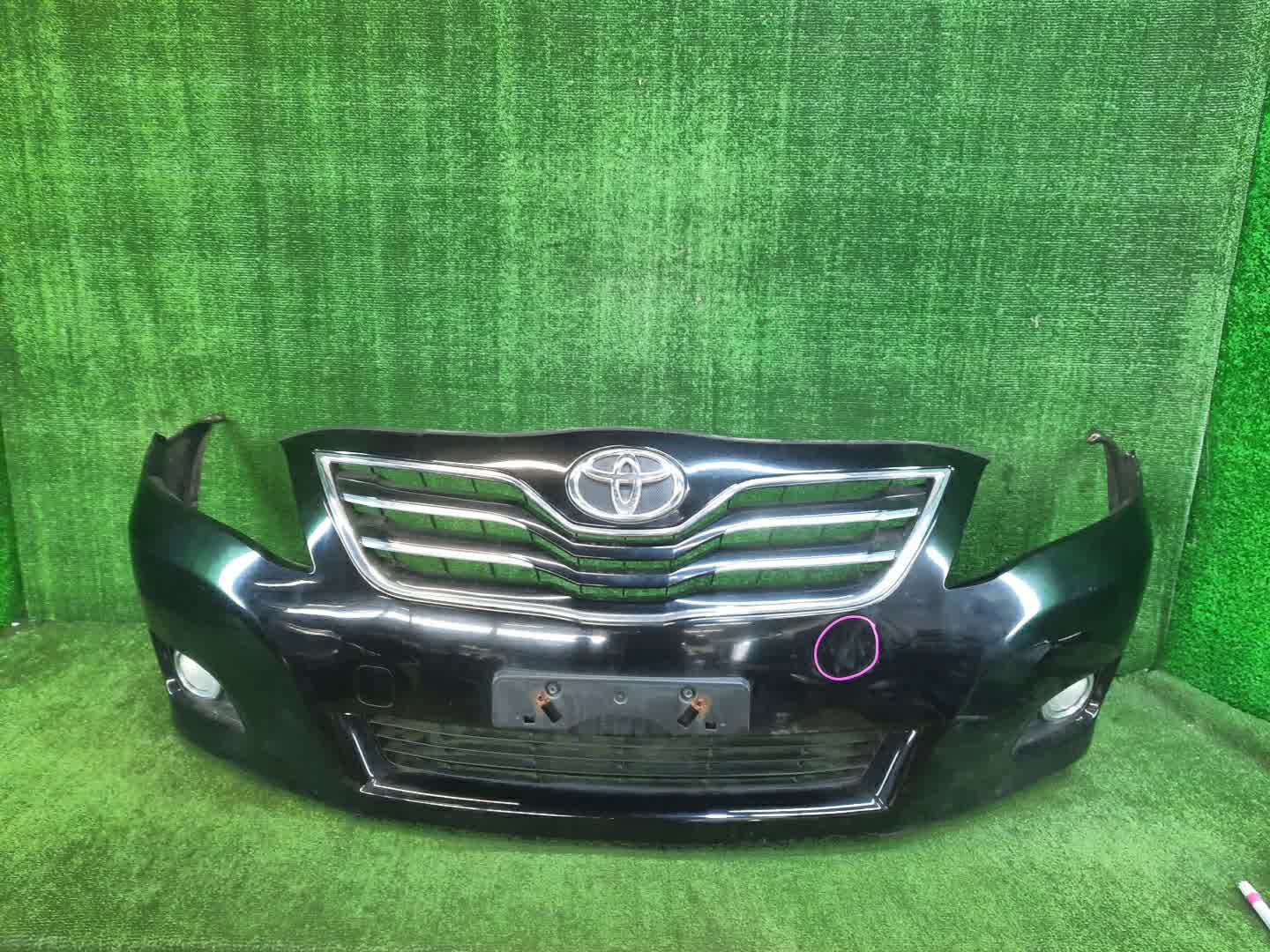 Бампер передний TOYOTA CAMRY, ALTIS AHV40, GSV40, ACV40, ACV45, ACV40N, ACV45N 6823 1 ракурс Бампер передний TOYOTA CAMRY, ALTIS AHV40, GSV40, ACV40, ACV45, ACV40N, ACV45N 6823 1 ракурс