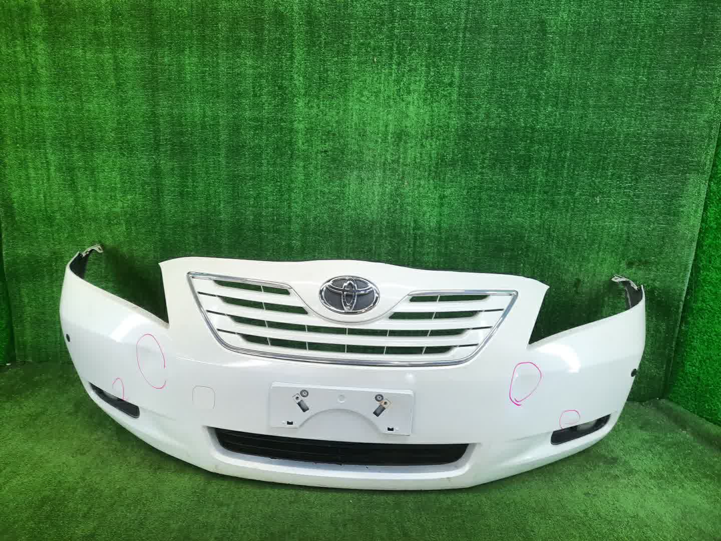 Бампер передний TOYOTA CAMRY, ALTIS AHV40, GSV40, ACV40, ACV45, ACV40N, ACV45N 6825 1 ракурс Бампер передний TOYOTA CAMRY, ALTIS AHV40, GSV40, ACV40, ACV45, ACV40N, ACV45N 6825 1 ракурс