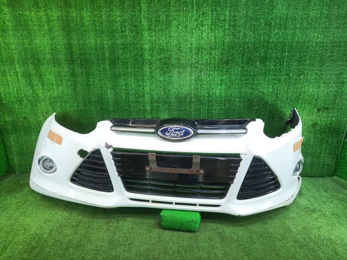Бампер передний FORD FOCUS CB8 6893 1 ракурс