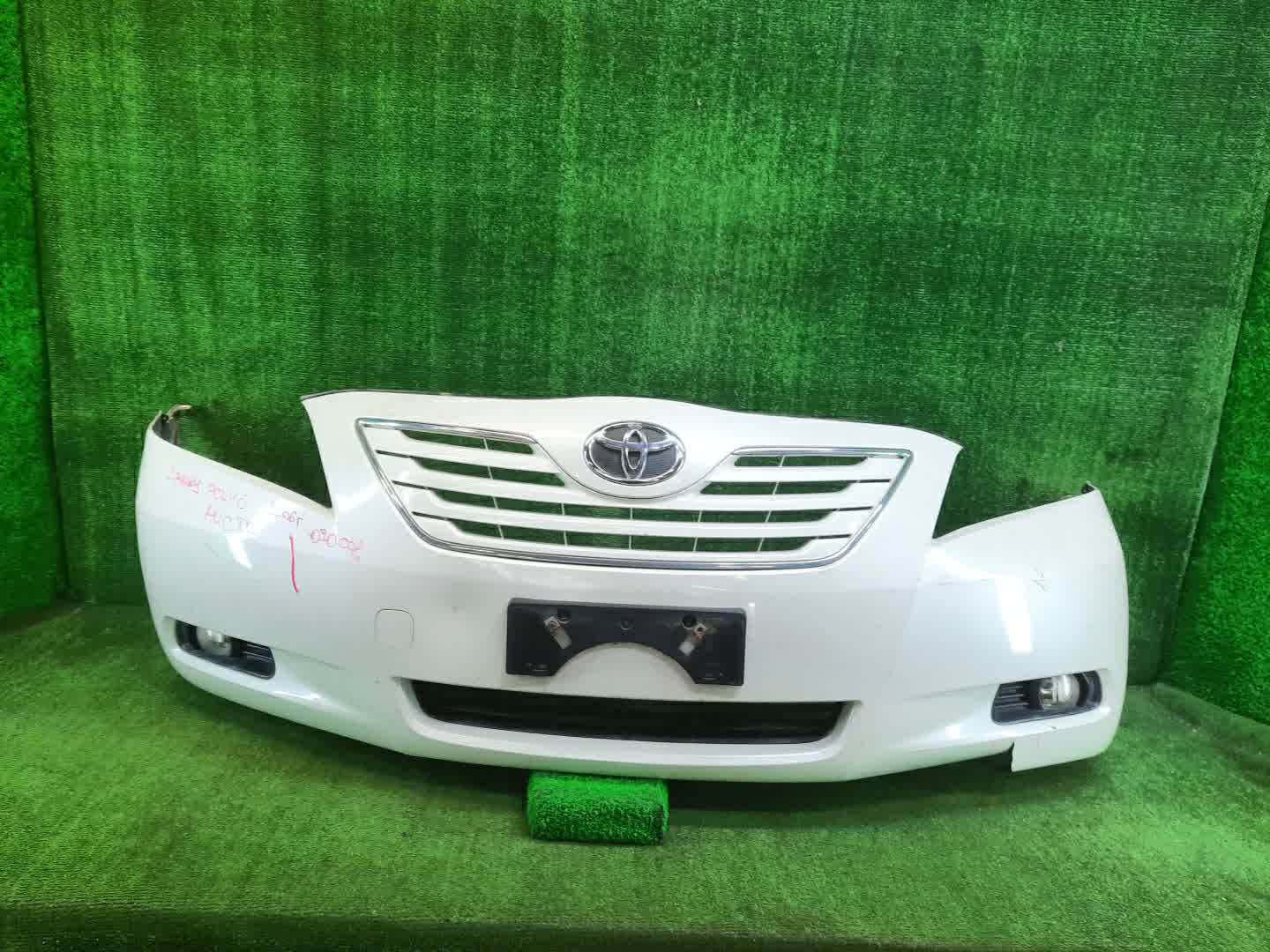 Бампер передний TOYOTA CAMRY, ALTIS AHV40, GSV40, ACV40, ACV45, ACV40N, ACV45N 6952 1 ракурс Бампер передний TOYOTA CAMRY, ALTIS AHV40, GSV40, ACV40, ACV45, ACV40N, ACV45N 6952 1 ракурс