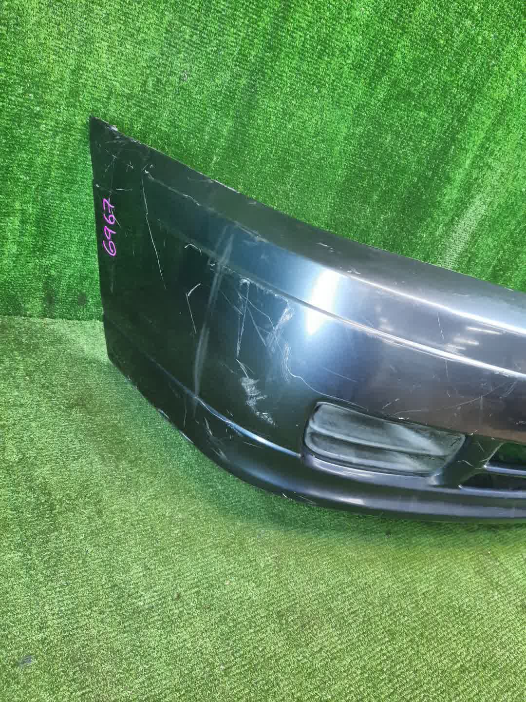Бампер передний NISSAN BLUEBIRD SU14, QU14, ENU14, HU14, HNU14, EU14 6967 2 ракурс Бампер передний NISSAN BLUEBIRD SU14, QU14, ENU14, HU14, HNU14, EU14 6967 2 ракурс