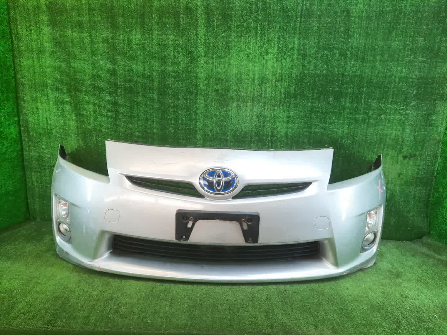 Бампер передний TOYOTA PRIUS ZVW30 7400 1 ракурс