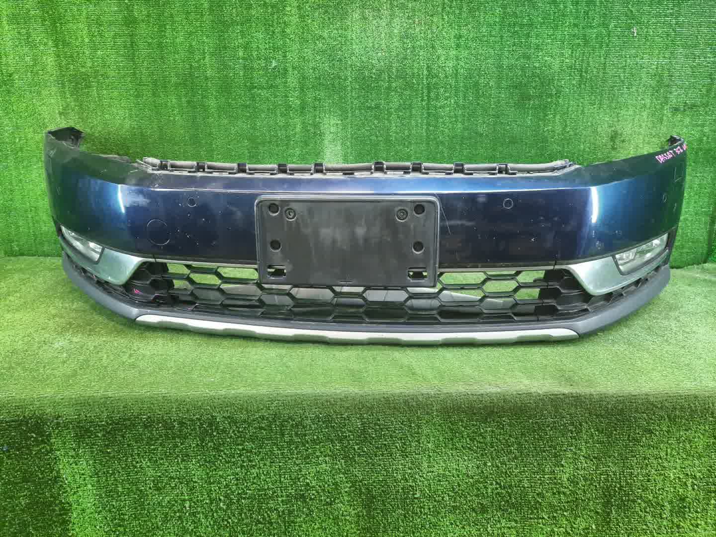 Бампер передний VOLKSWAGEN PASSAT 3CCAX, 362, 365, B7 7461 1 ракурс
