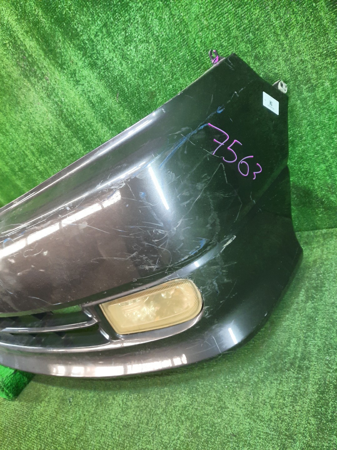 Бампер передний TOYOTA GRAND HIACE VCH10W, KCH10W, VCH16W, KCH16W, KCH11W 7563 4 ракурс