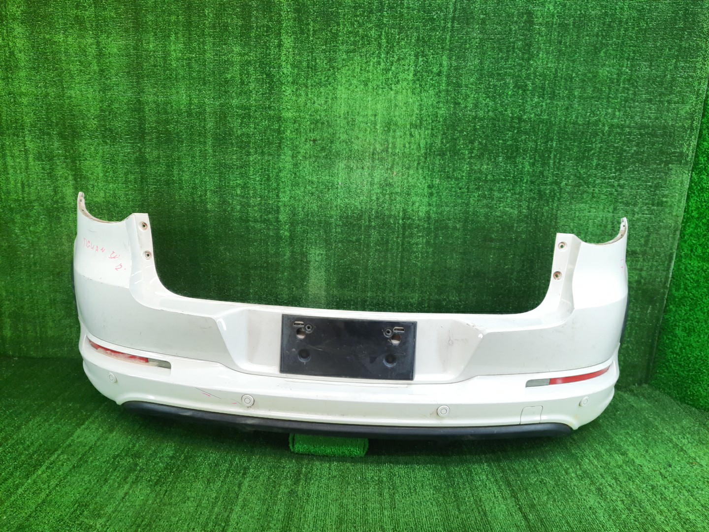 Бампер задний VOLKSWAGEN TIGUAN 5N1, 5N2 7989 1 ракурс