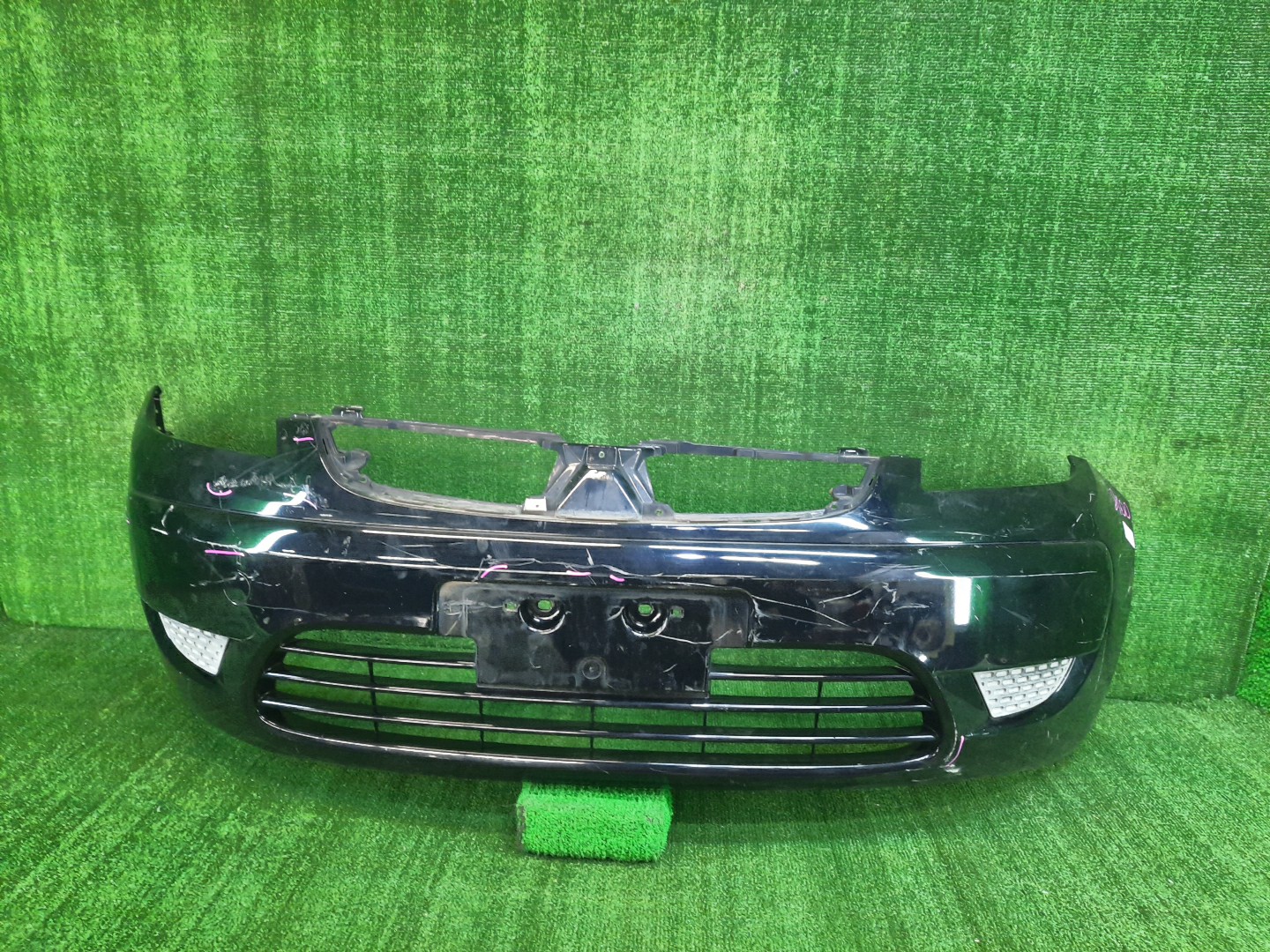 Бампер передний MITSUBISHI COLT PLUS, COLT Z27W, Z22W, Z25W, Z23W, Z24W, Z27WG, Z24A, Z23A, Z21A, Z25A, Z26A, Z27A, Z28A, Z22A 8100 1 ракурс