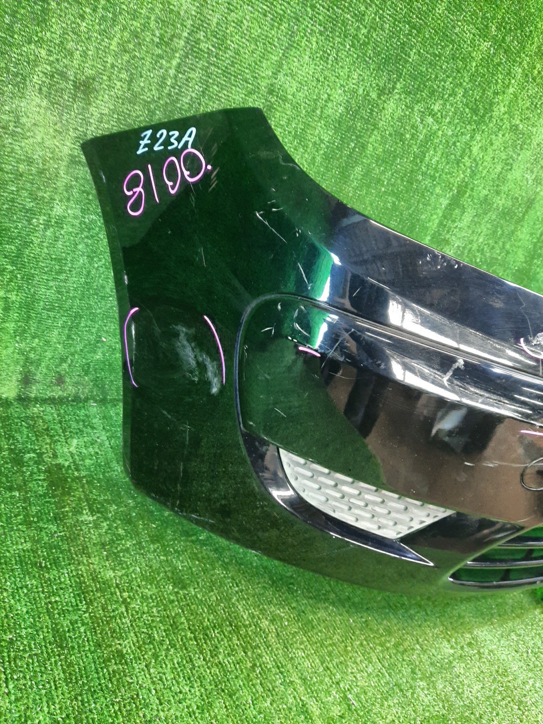 Бампер передний MITSUBISHI COLT PLUS, COLT Z27W, Z22W, Z25W, Z23W, Z24W, Z27WG, Z24A, Z23A, Z21A, Z25A, Z26A, Z27A, Z28A, Z22A 8100 2 ракурс