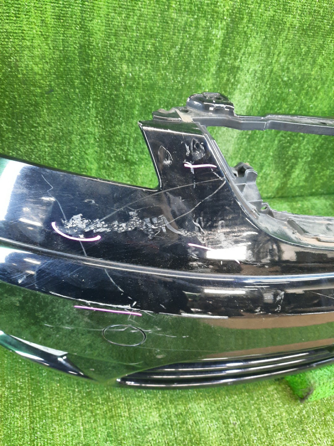 Бампер передний MITSUBISHI COLT PLUS, COLT Z27W, Z22W, Z25W, Z23W, Z24W, Z27WG, Z24A, Z23A, Z21A, Z25A, Z26A, Z27A, Z28A, Z22A 8100 3 ракурс