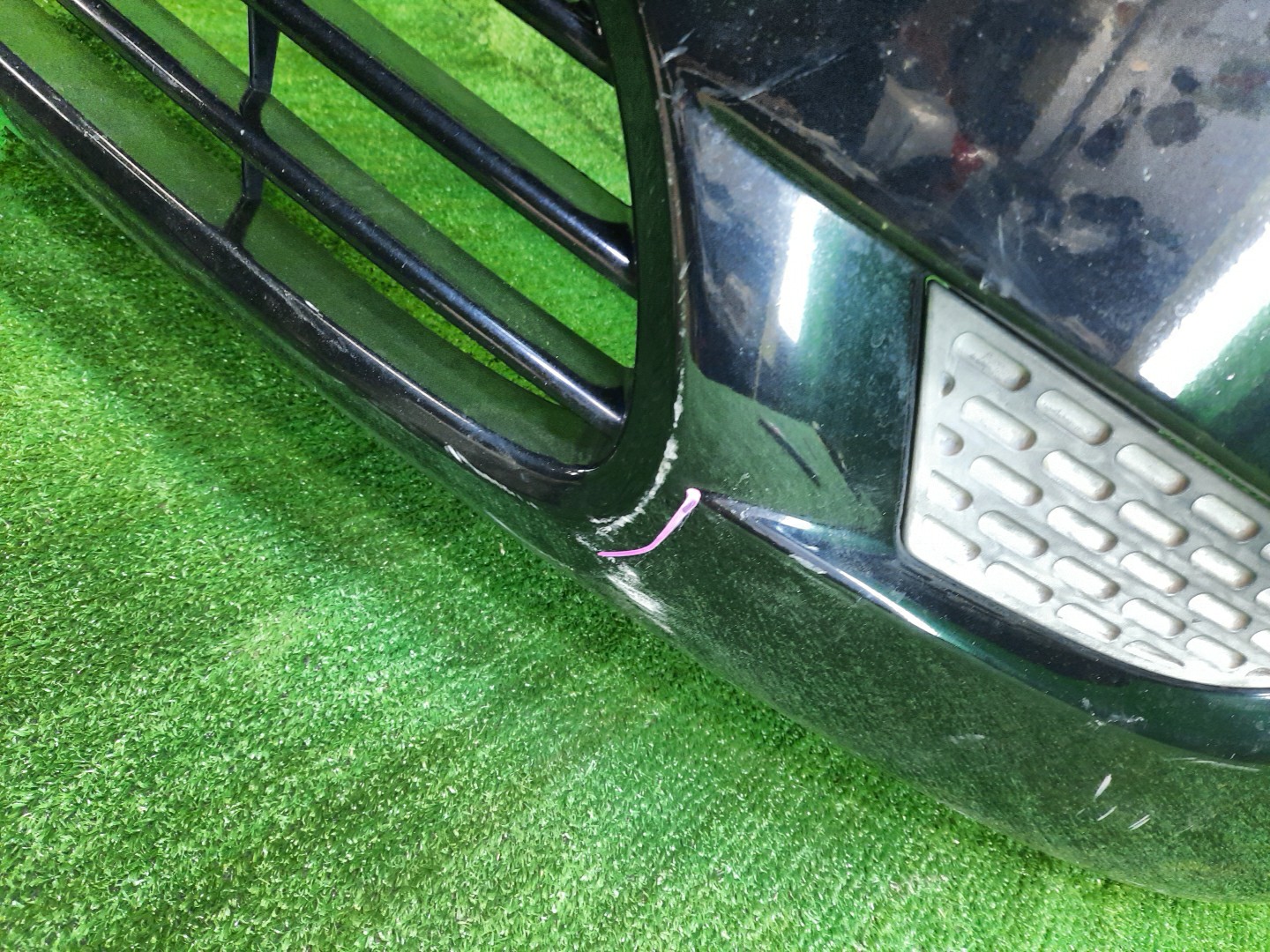 Бампер передний MITSUBISHI COLT PLUS, COLT Z27W, Z22W, Z25W, Z23W, Z24W, Z27WG, Z24A, Z23A, Z21A, Z25A, Z26A, Z27A, Z28A, Z22A 8100 4 ракурс