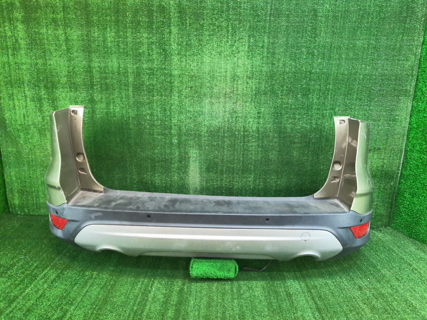 Бампер задний FORD KUGA CBS 8105 1 ракурс