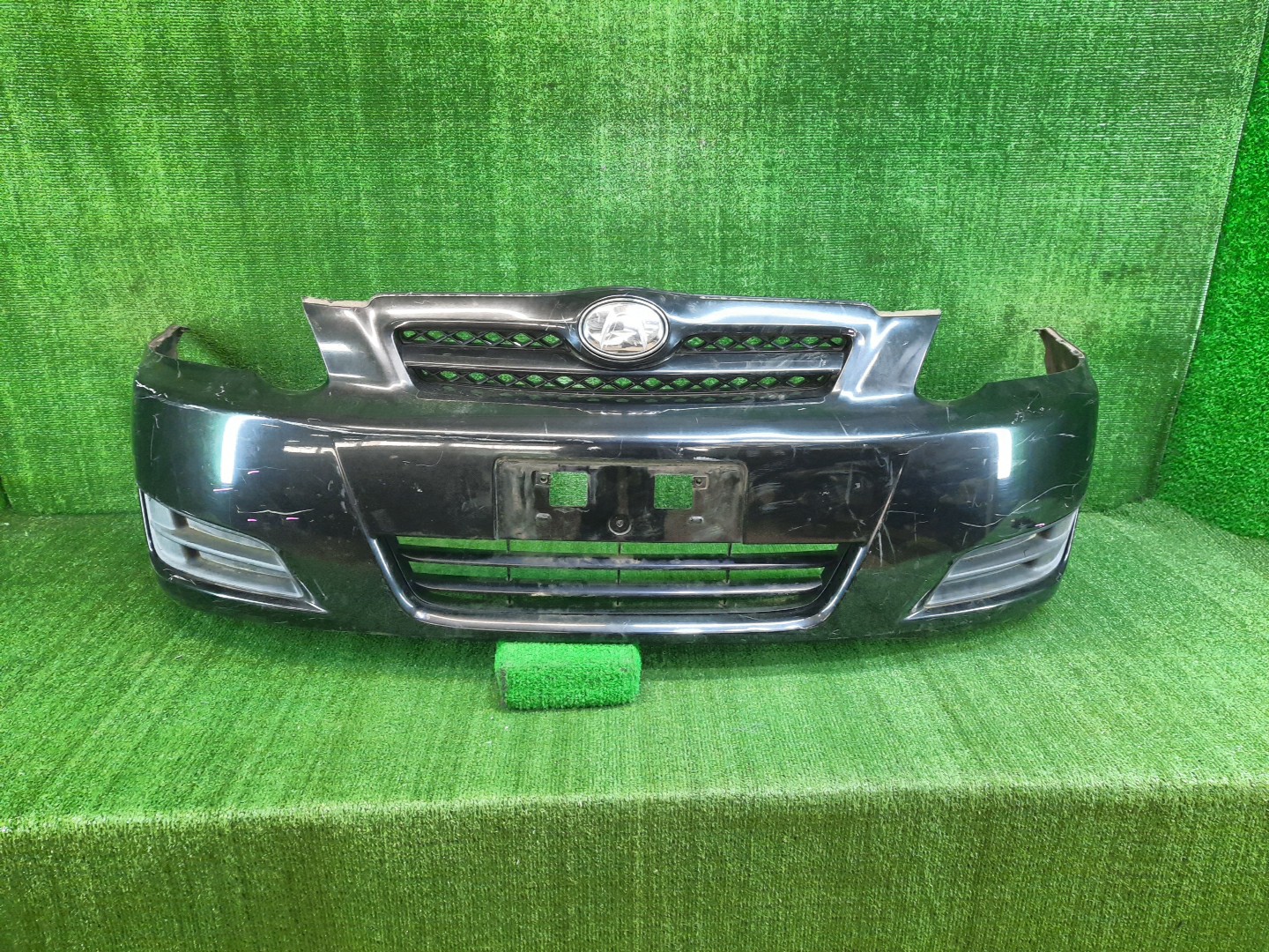 Бампер передний TOYOTA ALLEX, COROLLA RUNX ZZE124, NZE121, ZZE122, ZZE123, NZE124 8183 1 ракурс