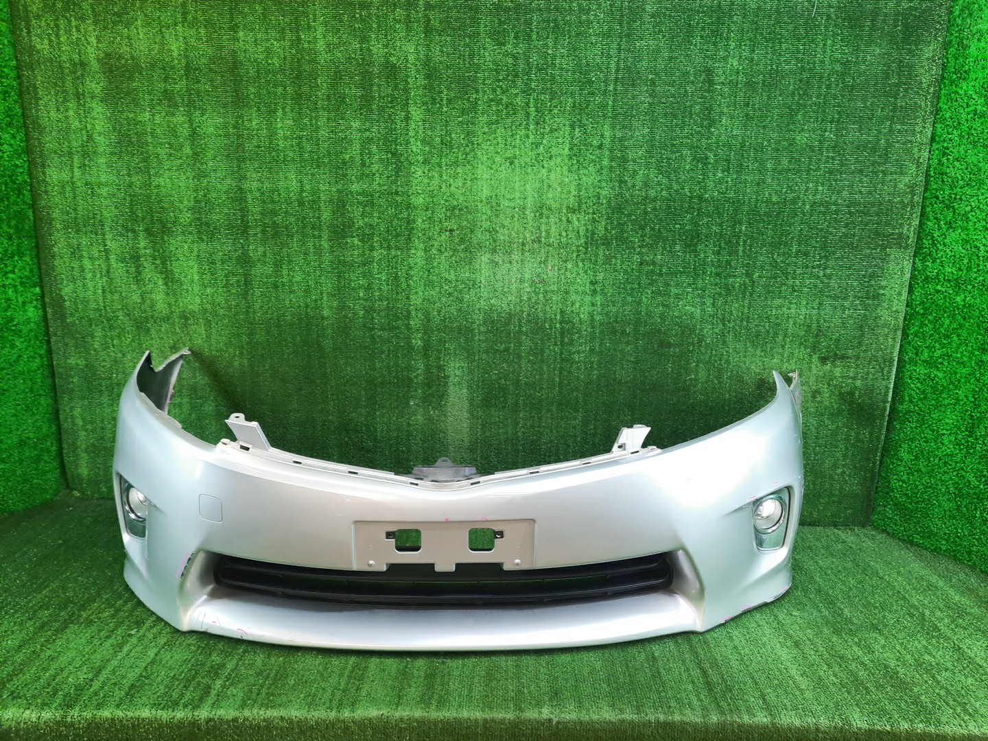Бампер передний TOYOTA SAI AZK10 8233 1 ракурс