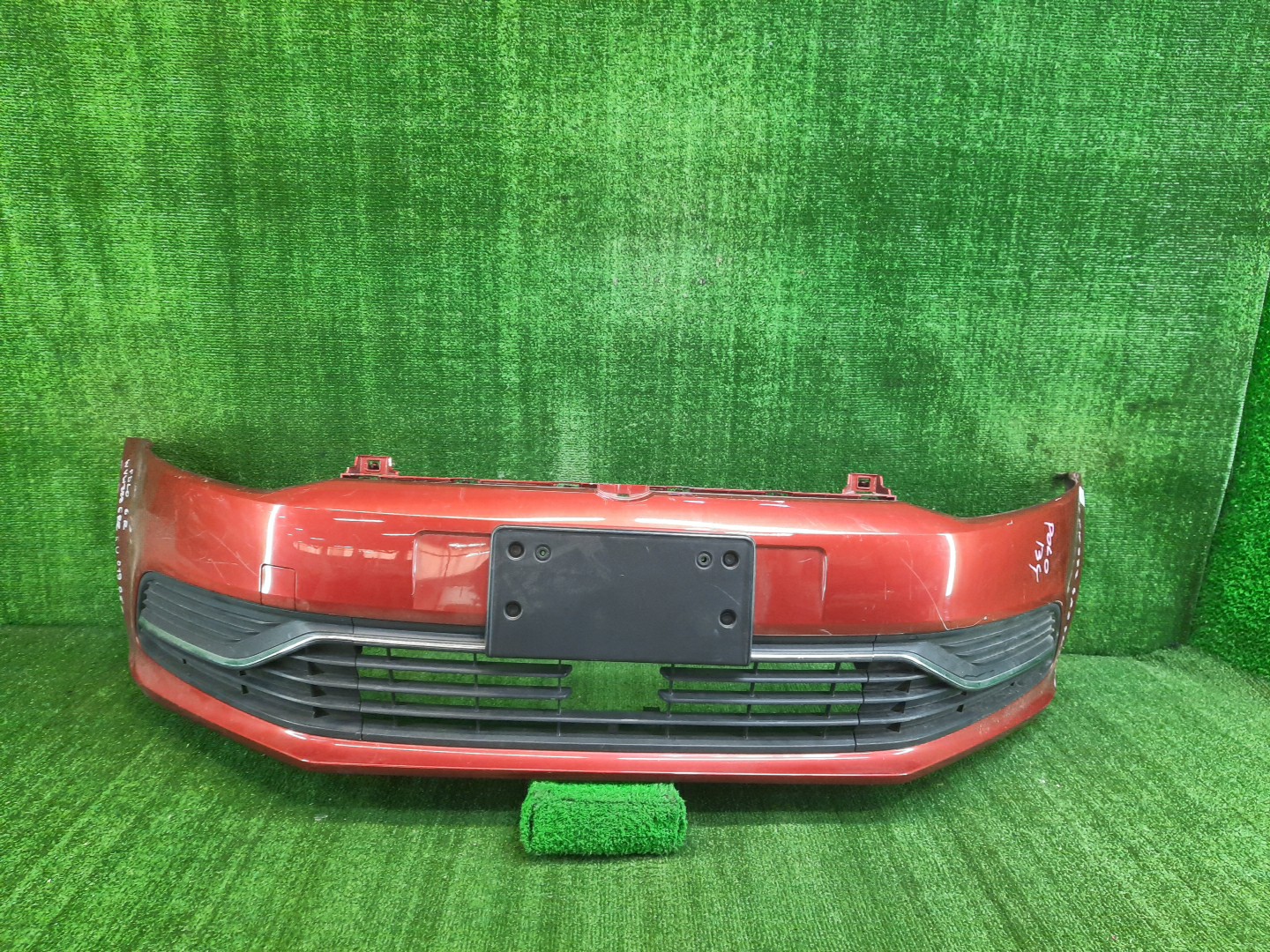 Бампер передний VOLKSWAGEN POLO 6R1 8266 1 ракурс