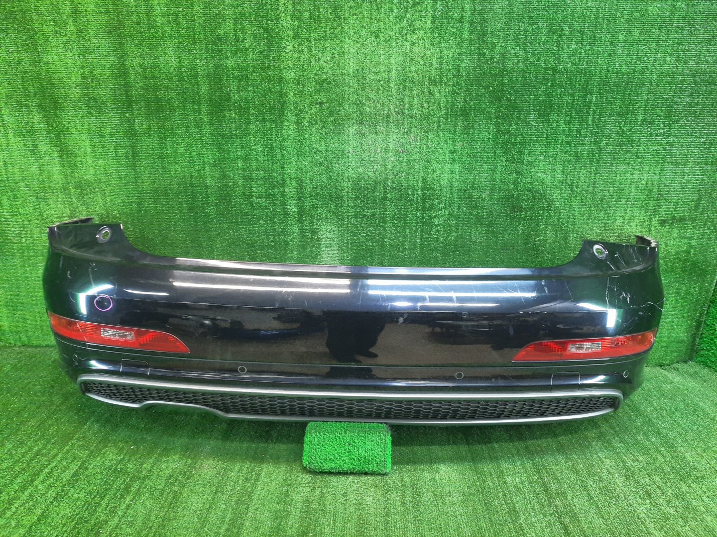 Бампер задний AUDI Q3 8UB 8307 1 ракурс