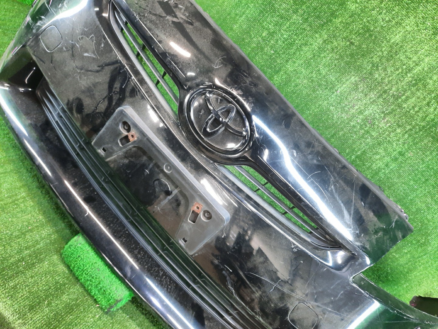 Бампер передний TOYOTA PRIUS ZVW30 8375 4 ракурс