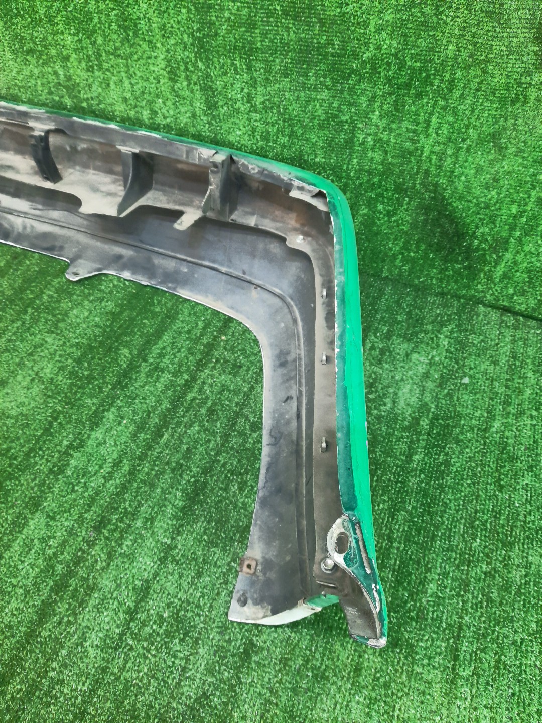 Бампер задний TOYOTA COROLLA AE111, AE114, AE110, EE111, CE110, CE114 8382 5 ракурс Бампер задний TOYOTA COROLLA AE111, AE114, AE110, EE111, CE110, CE114 8382 5 ракурс