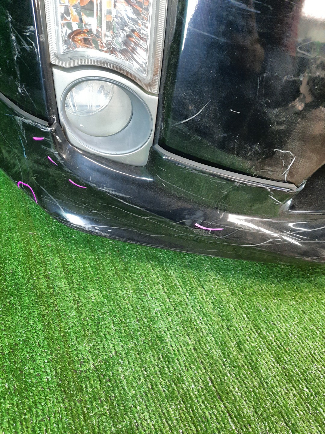 Бампер передний TOYOTA PRIUS ZVW30 8390 4 ракурс
