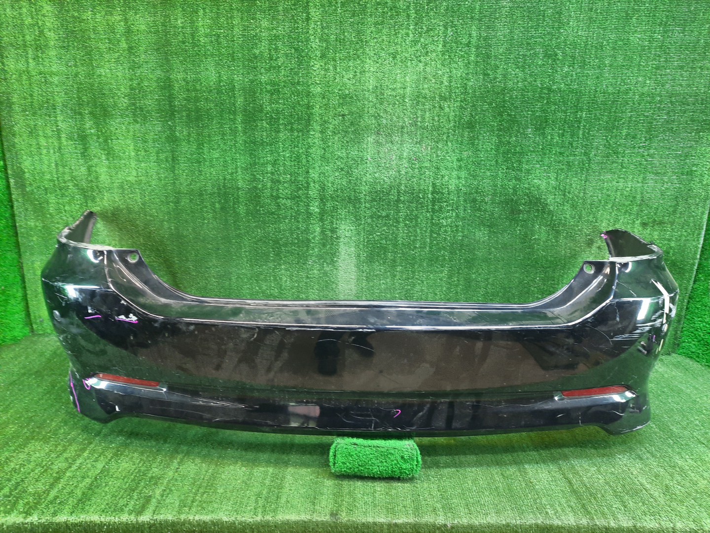 Бампер задний TOYOTA WISH ANE10G, ZNE10G, ANE11W, ZNE14G 8449 1 ракурс