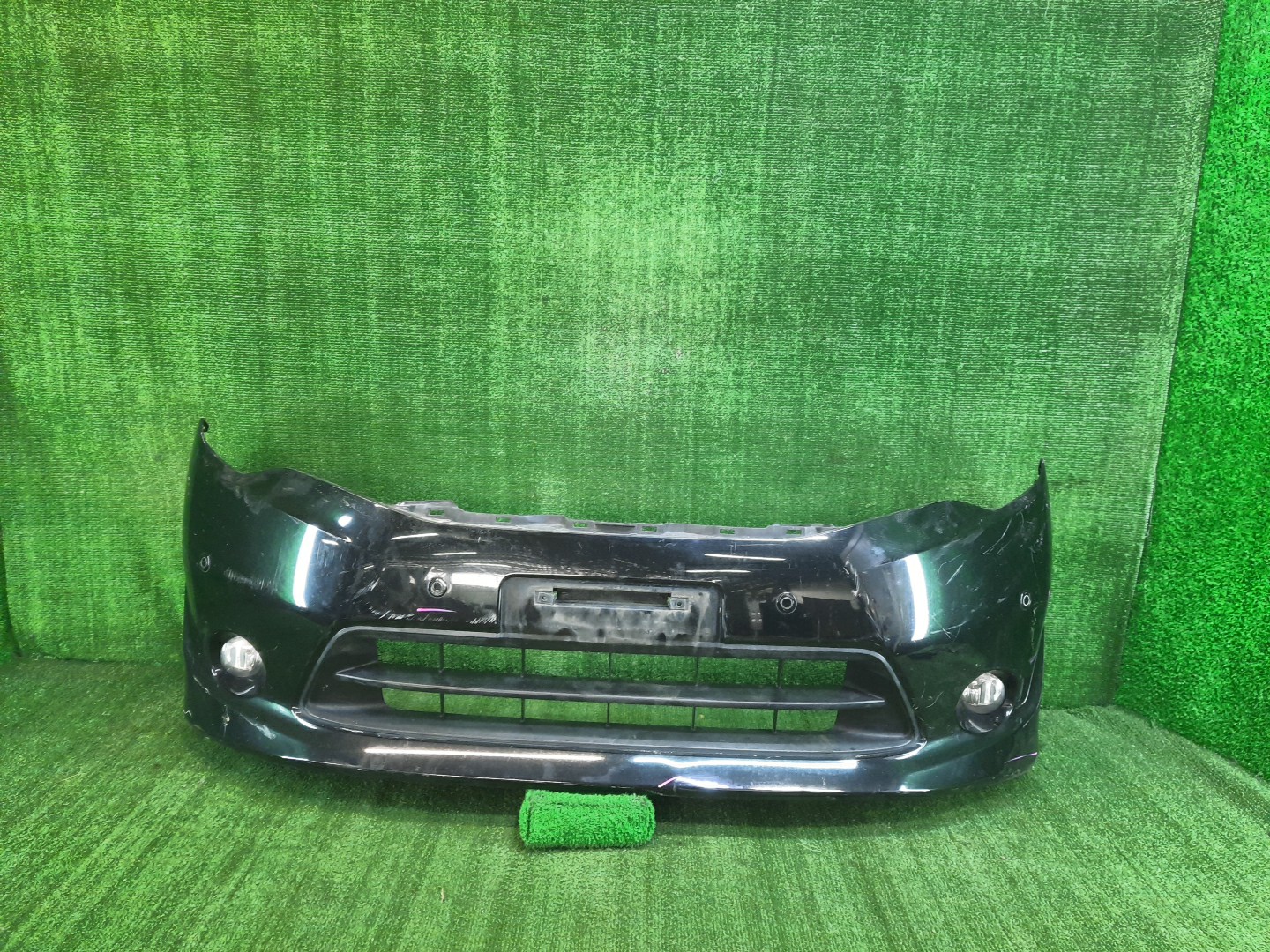 Бампер передний NISSAN SERENA C26 8708 1 ракурс