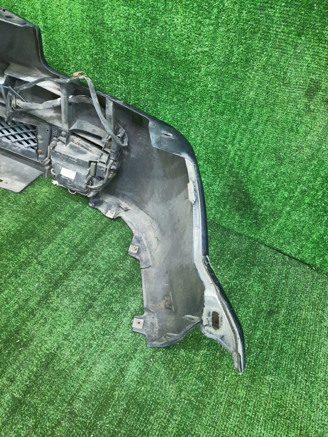 Бампер передний MAZDA FAMILIA, 323 BJ5W, BJ5P, BJEP, BJFW, BJ8W, BJ3P, BJFP, BJ 8760 5 ракурс