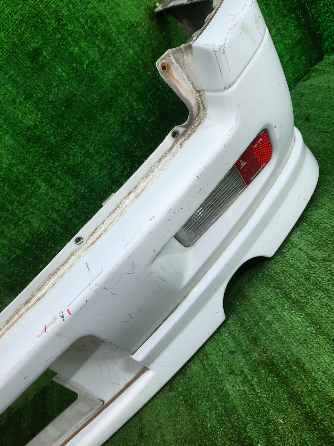 Бампер задний MITSUBISHI RVR N71W, N61W, N64W, N64WG, N74WG 8825 5 ракурс
