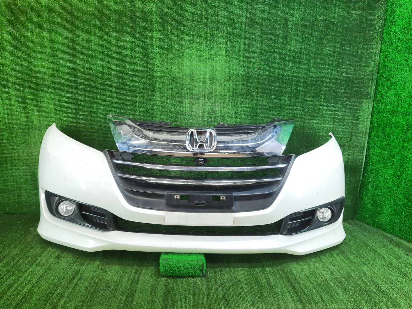 Бампер передний HONDA ODYSSEY RC1 8852 1 ракурс