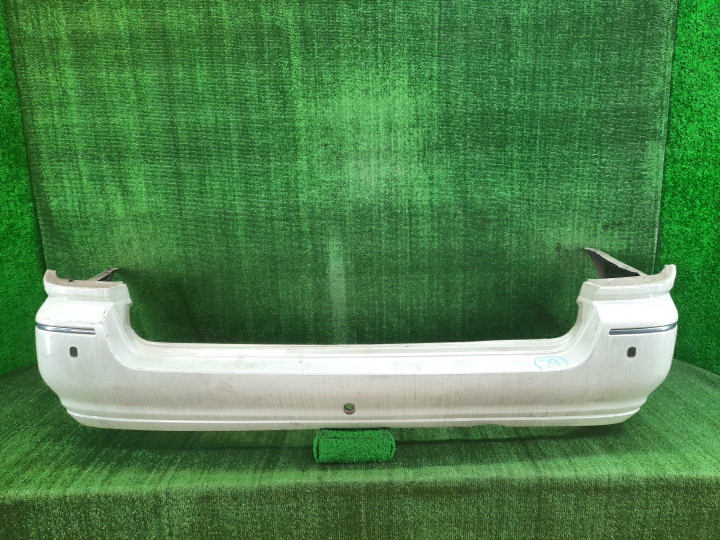 Бампер задний NISSAN PRESAGE U30, NU30, TU30, TNU30, HU30, VNU30, VU30 8981 1 ракурс