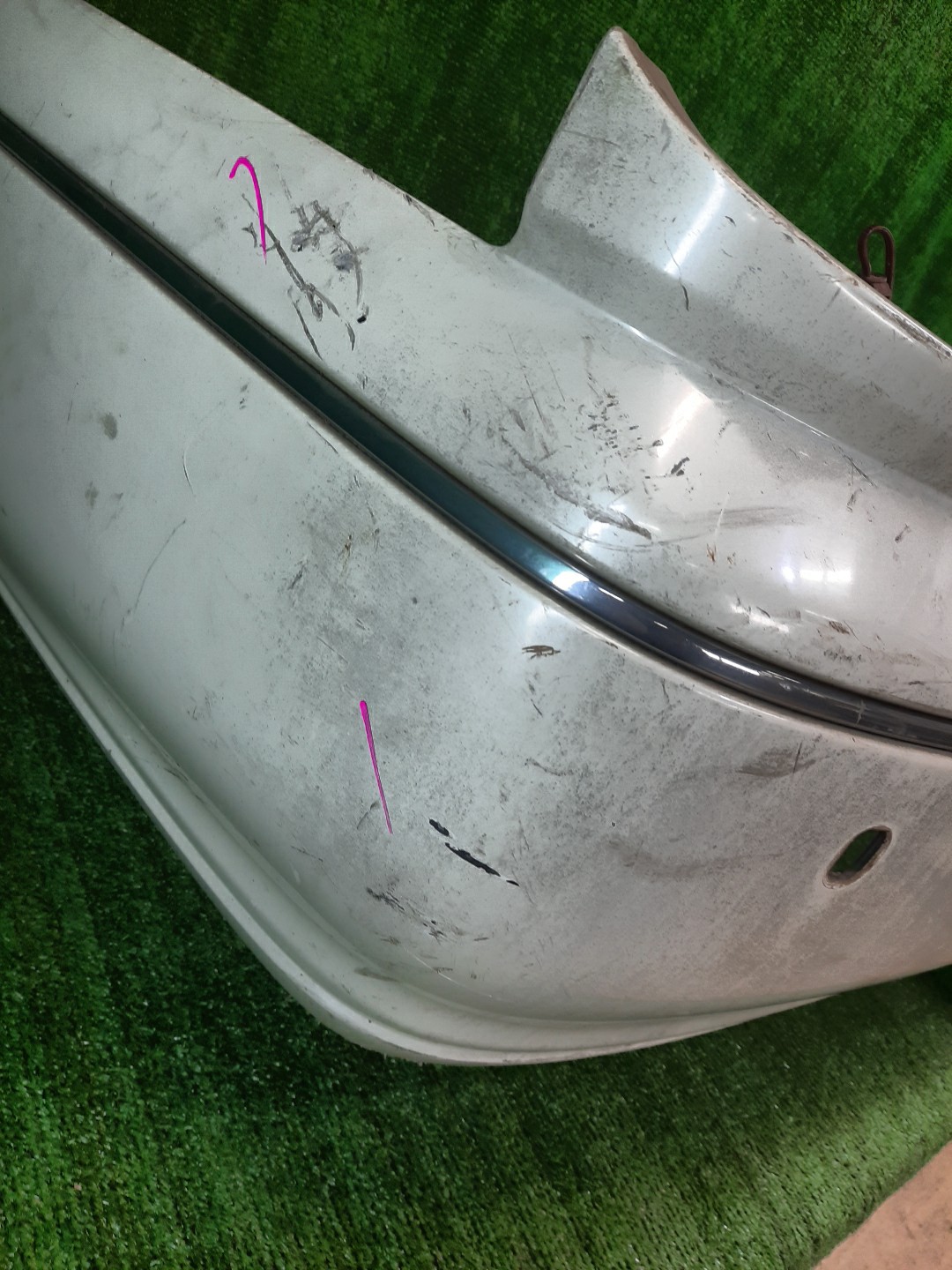 Бампер задний NISSAN PRESAGE U30, NU30, TU30, TNU30, HU30, VNU30, VU30 8981 3 ракурс