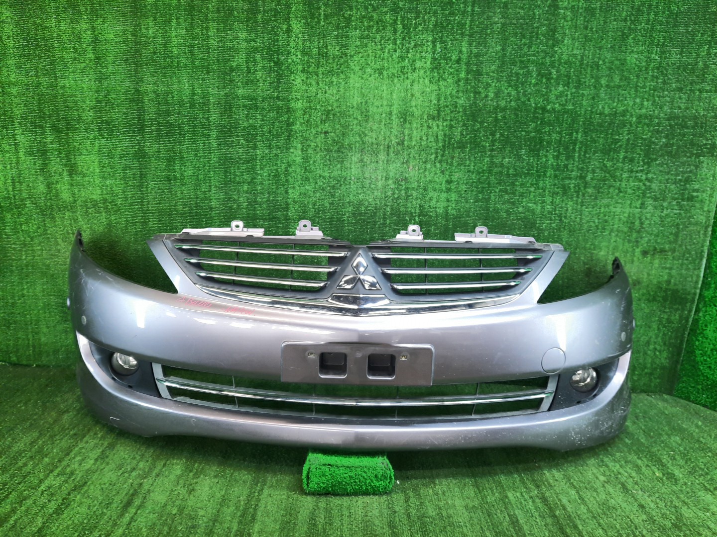 Бампер передний MITSUBISHI GRANDIS NA4W 9019 1 ракурс