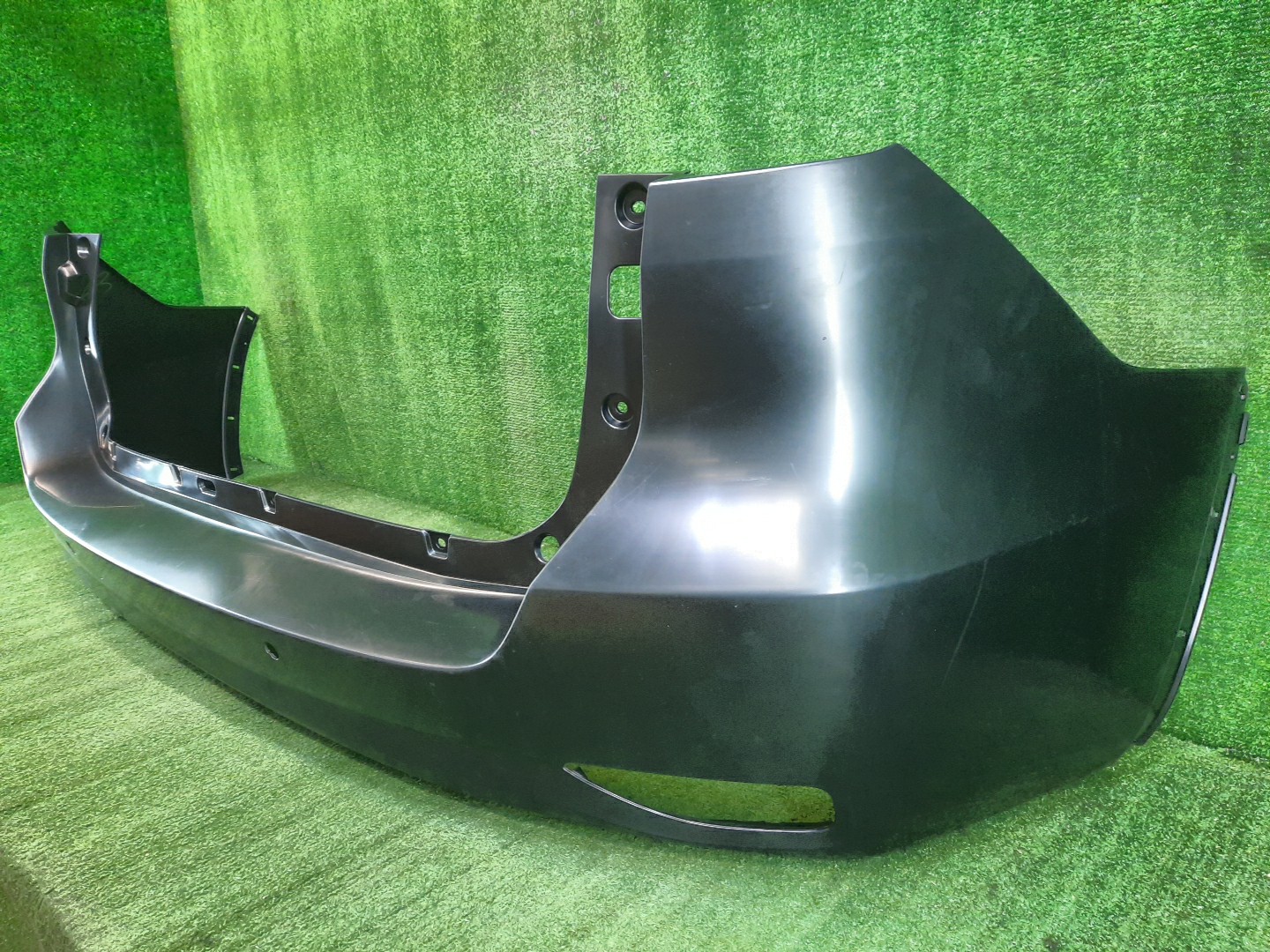 Бампер задний TOYOTA FORTUNER GUN156 52159-0K950 2 ракурс