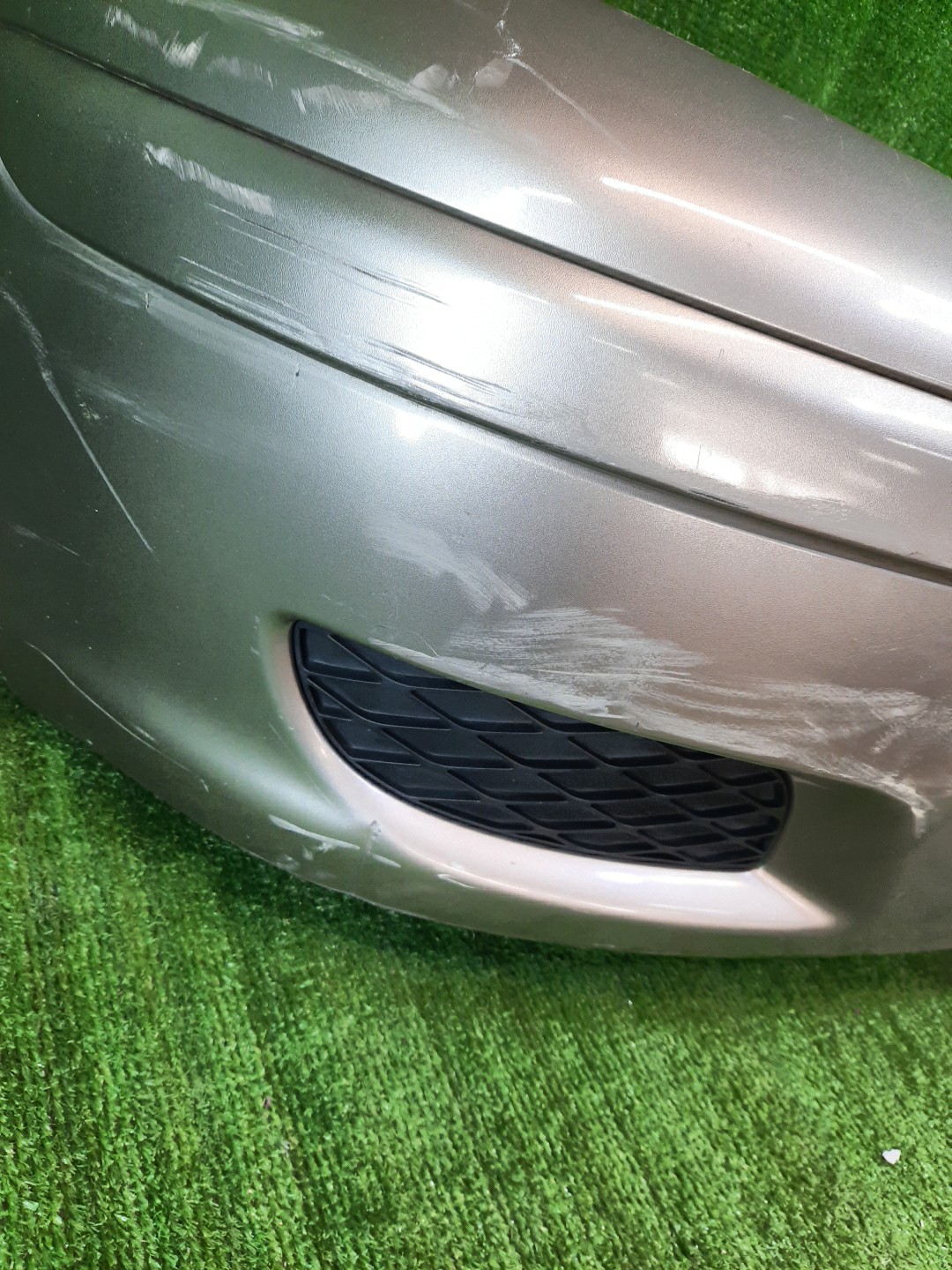 Бампер передний TOYOTA VITZ, YARIS SCP10, NCP10, SCP13, NCP15, NCP11, NCP13 9189 3 ракурс