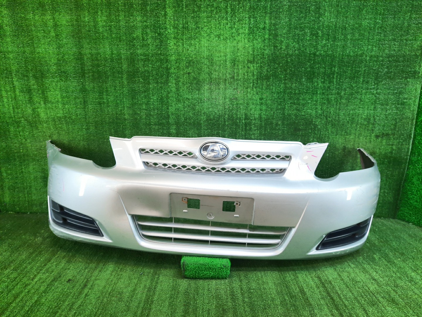 Бампер передний TOYOTA ALLEX, COROLLA RUNX ZZE124, NZE121, ZZE122, ZZE123, NZE124 9212 1 ракурс