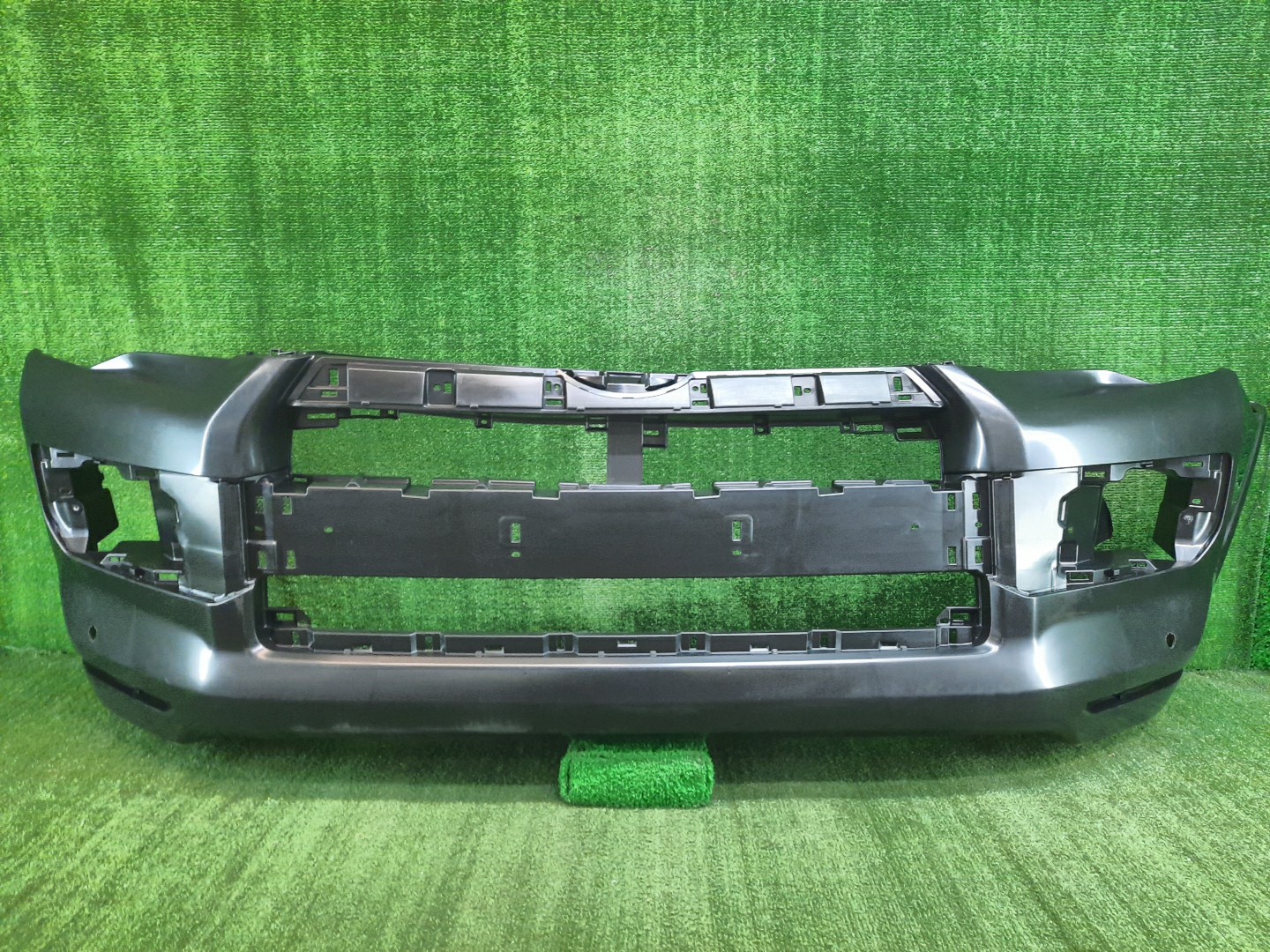 Бампер передний TOYOTA 4RUNNER GRN285 52119-35919 1 ракурс Бампер передний TOYOTA 4RUNNER GRN285 52119-35919 1 ракурс