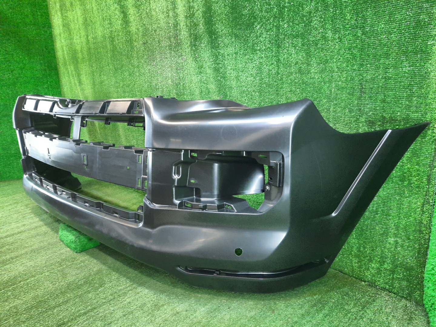 Бампер передний TOYOTA 4RUNNER GRN285 52119-35919 3 ракурс Бампер передний TOYOTA 4RUNNER GRN285 52119-35919 3 ракурс