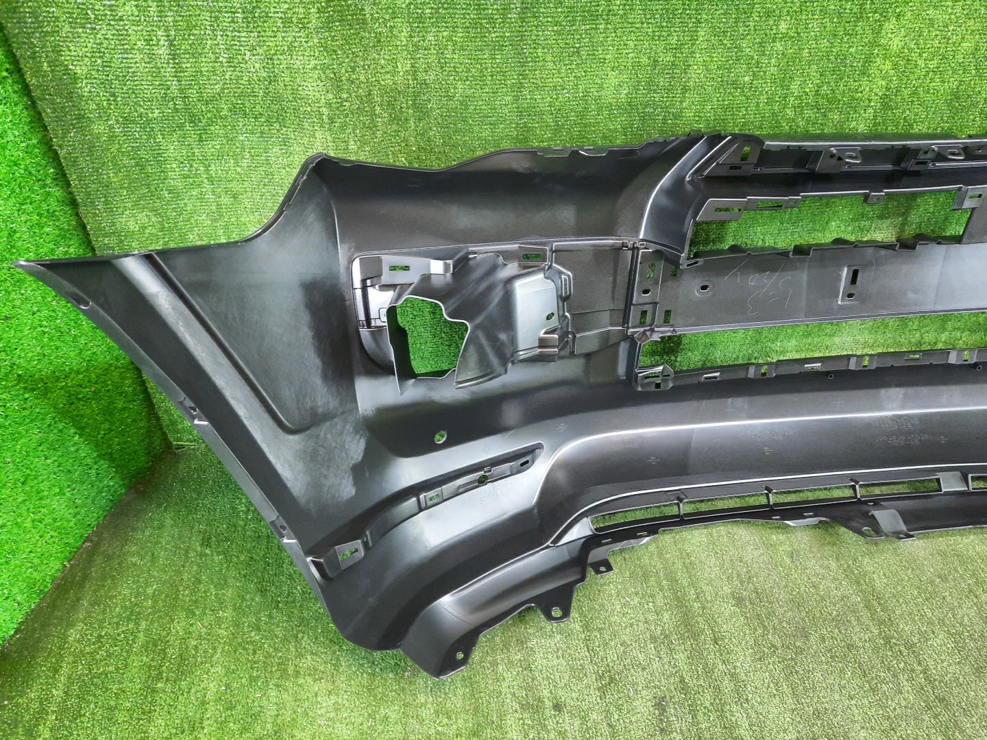 Бампер передний TOYOTA 4RUNNER GRN285 52119-35919 5 ракурс Бампер передний TOYOTA 4RUNNER GRN285 52119-35919 5 ракурс